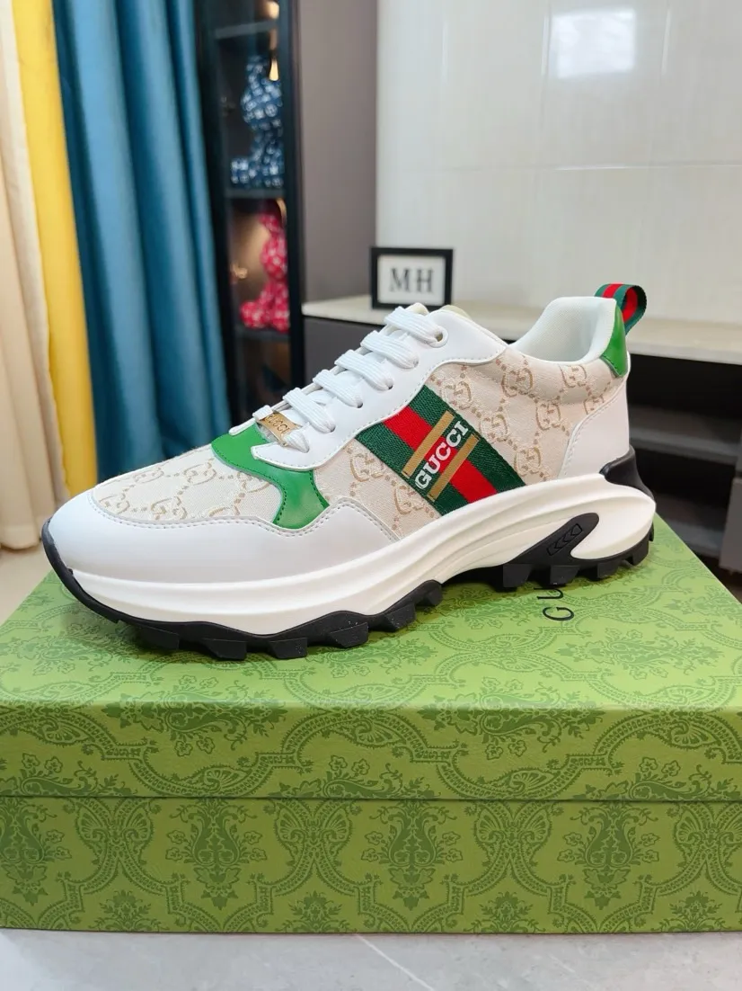 Men's shoes 💰458🌹🌹[GUCCI] Gucci's new lace-up casual men's shoes are on the market first, and the materials and workmanship are superior to all versions on the market. The highest quality shipped first-layer cowhide with imported original perforated materials➕Genuine leather lining, privately molded soft outsole, high foot comfort, imported special materials highlight the brand's unique charm, high-end customization 38-44